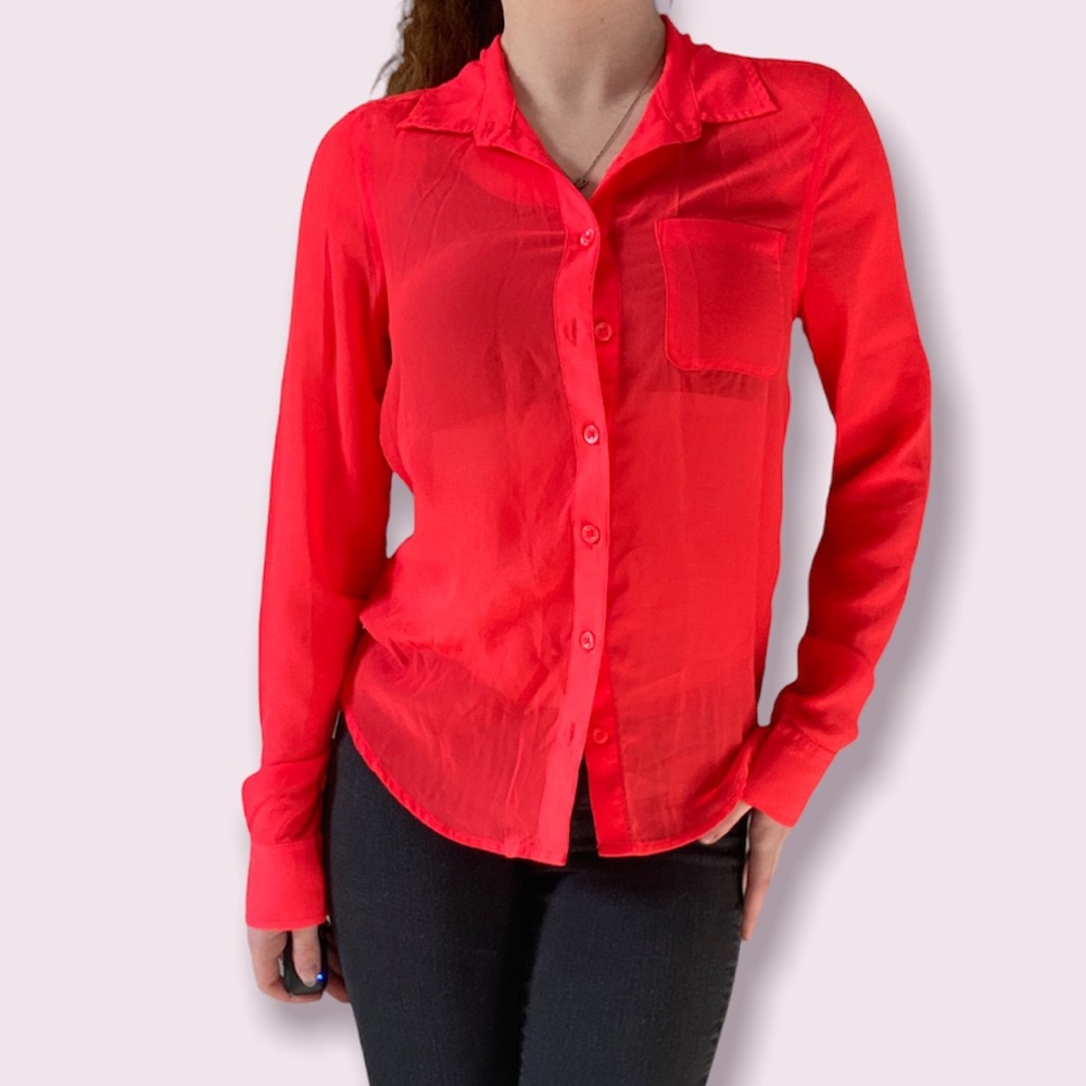 AE button down